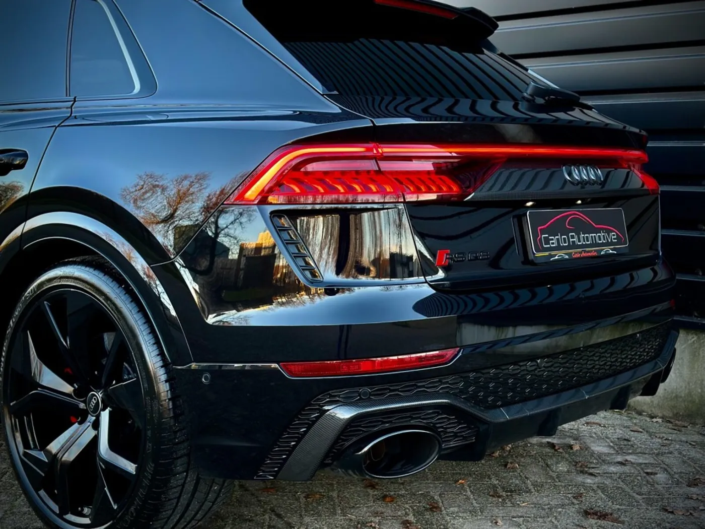 Audi RSQ8